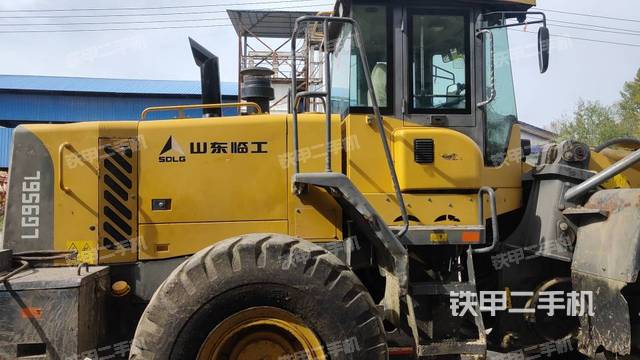 整機(jī)右后45°（整機(jī)外觀及大件）