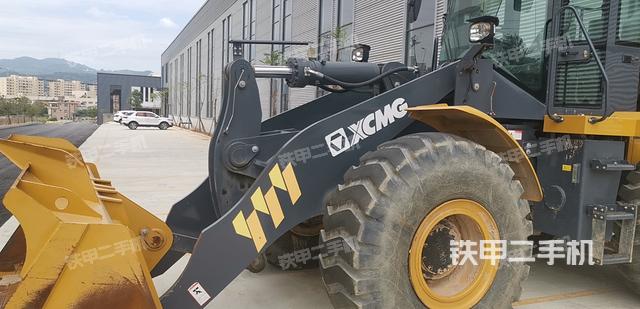 工作裝置整體（整機(jī)外觀及大件）