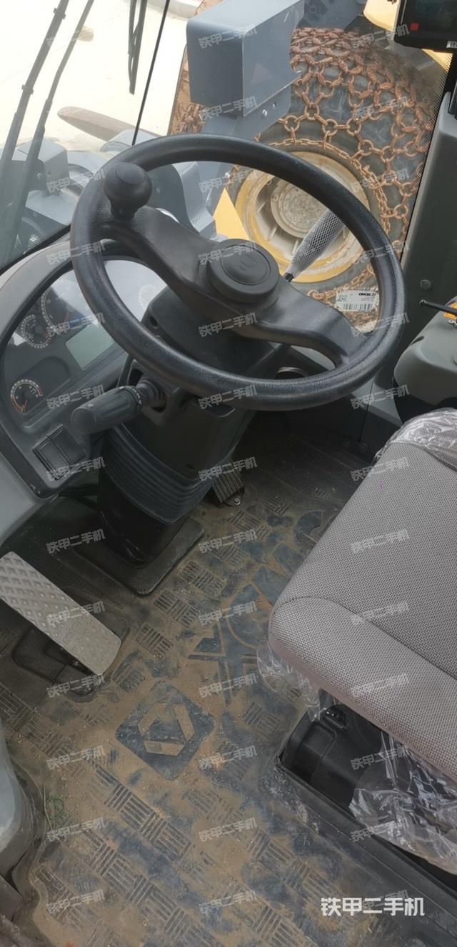 駕駛室工作臺（整機(jī)外觀及大件）