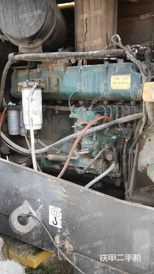 發(fā)動(dòng)機(jī)左側(cè)（整機(jī)外觀及大件）