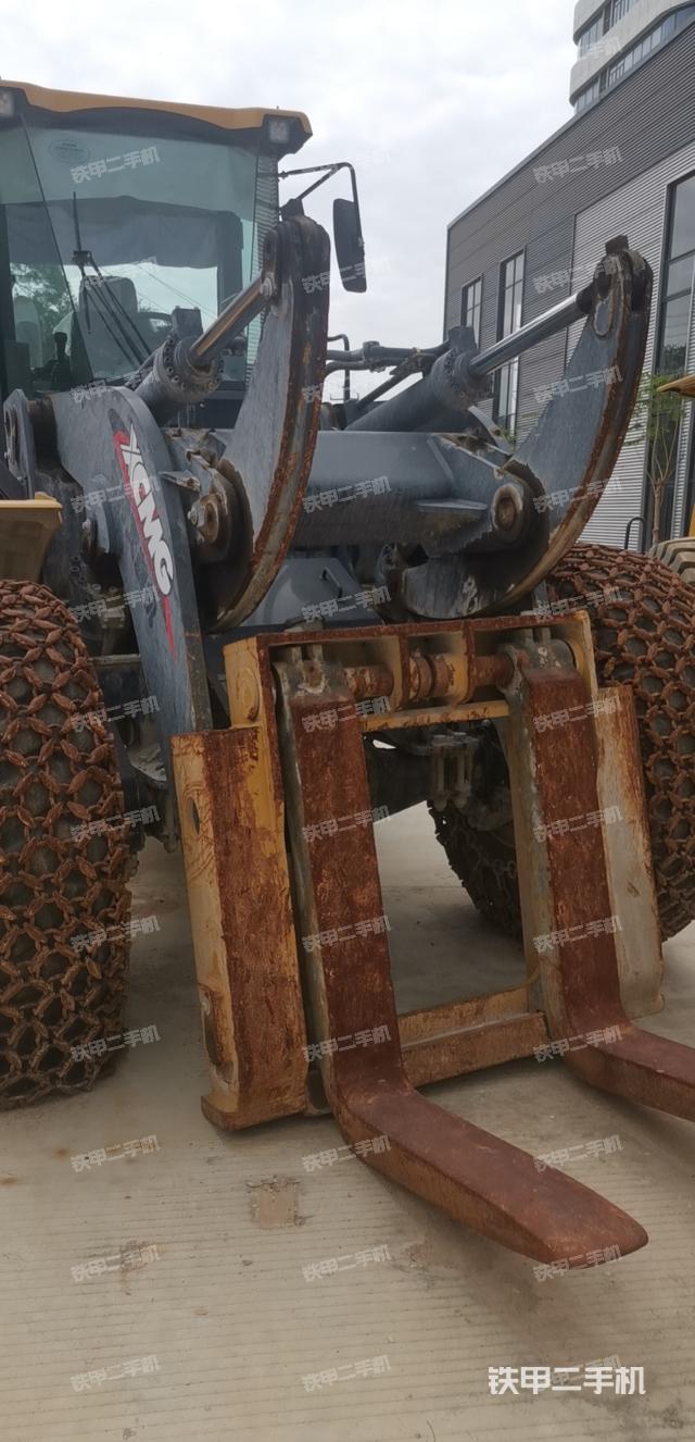 工作裝置整體（整機(jī)外觀及大件）