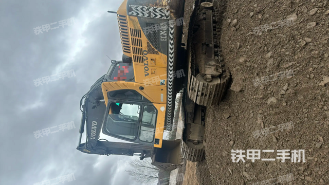 沃尔沃EC210B挖掘机