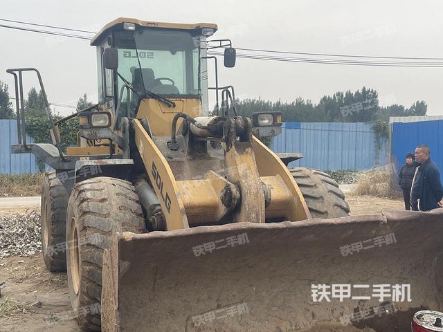山东临工LG953装载机的设备实拍-第7张实拍照片