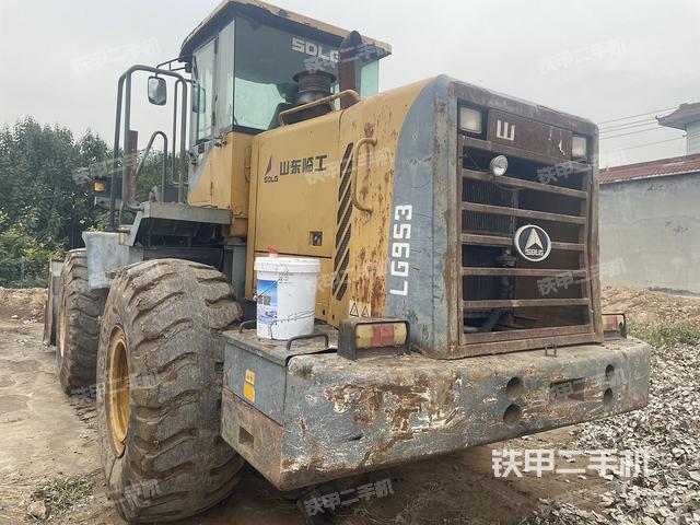 山东临工LG953装载机的设备实拍-第2张实拍照片