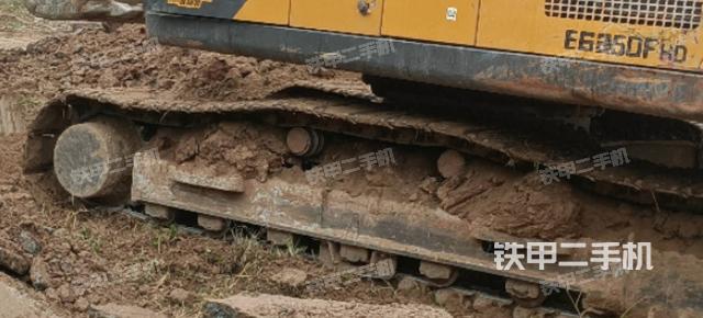 單側(cè)履帶整體（整機(jī)外觀）