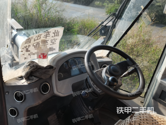 駕駛室工作臺（整機外觀及大件）