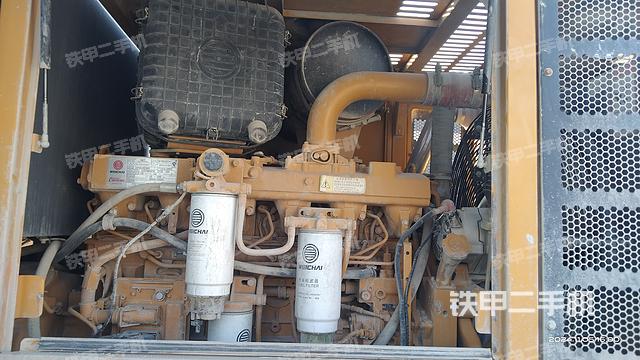 發(fā)動(dòng)機(jī)左側(cè)（整機(jī)外觀及大件）