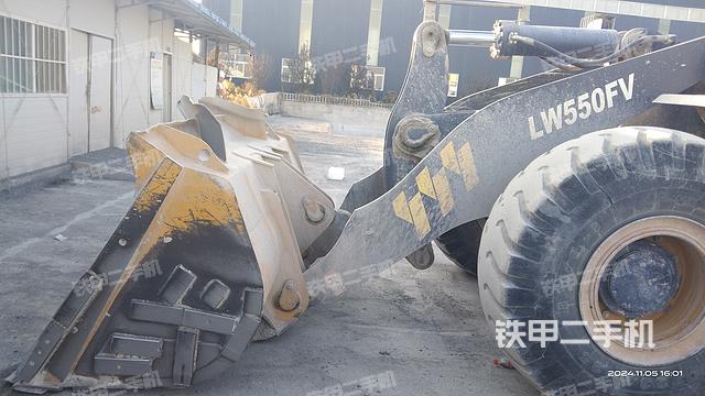 工作裝置整體（整機(jī)外觀及大件）