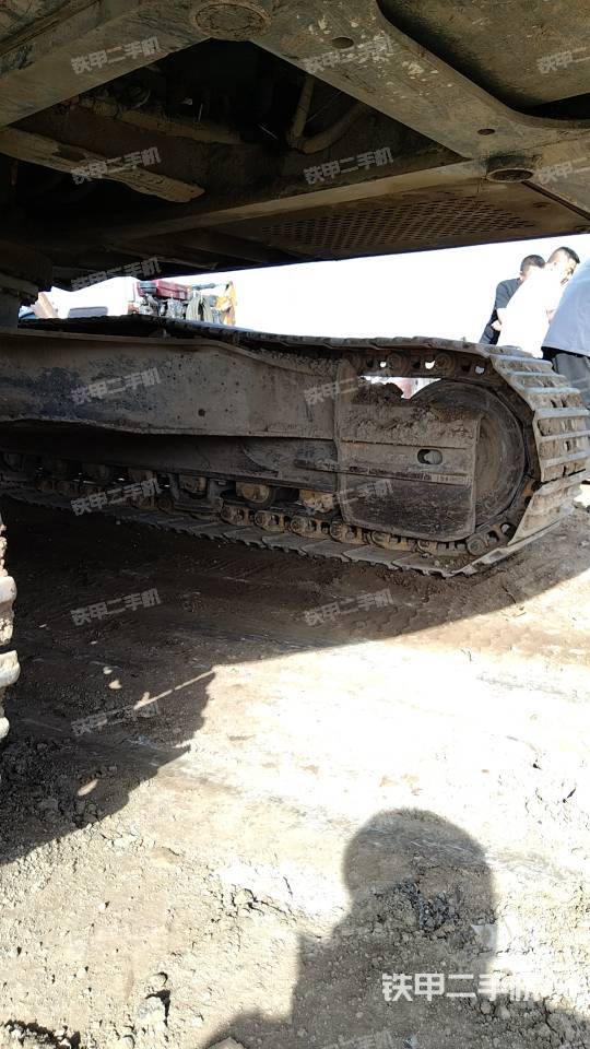 单侧履带整体（整机外观）