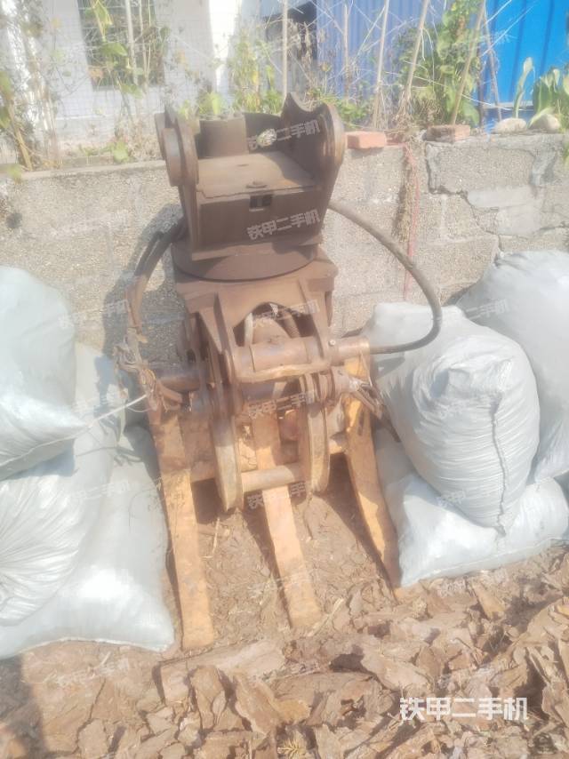 整機右后45°（設備外觀及核心部件）