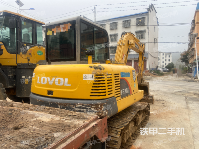 整機(jī)右后45°(整機(jī)外觀) 整機(jī)右后45°(整機(jī)外觀)