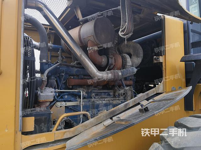 發(fā)動機右側(cè)(整機外觀及大件) 發(fā)動機右側(cè)(整機外觀及大件)