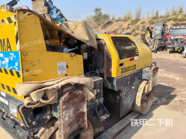 整機(jī)右后45°（設(shè)備外觀及核心部件）