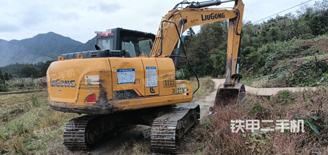 整機右后45°（整機外觀）