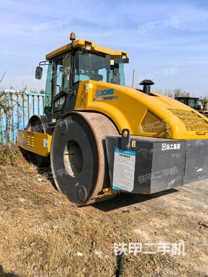 整機(jī)右后45°（設(shè)備外觀及核心部件）