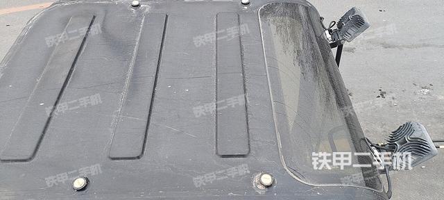 駕駛室頂部（整機(jī)外觀）