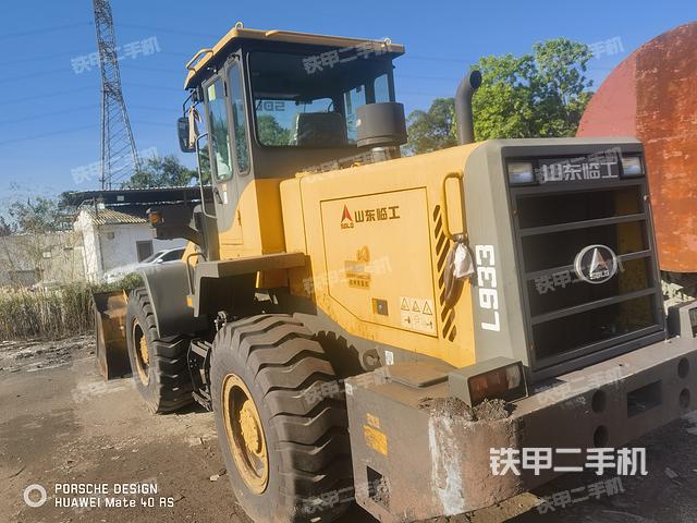 工作裝置整體(整機(jī)外觀及大件) 工作裝置整體(整機(jī)外觀及大件)