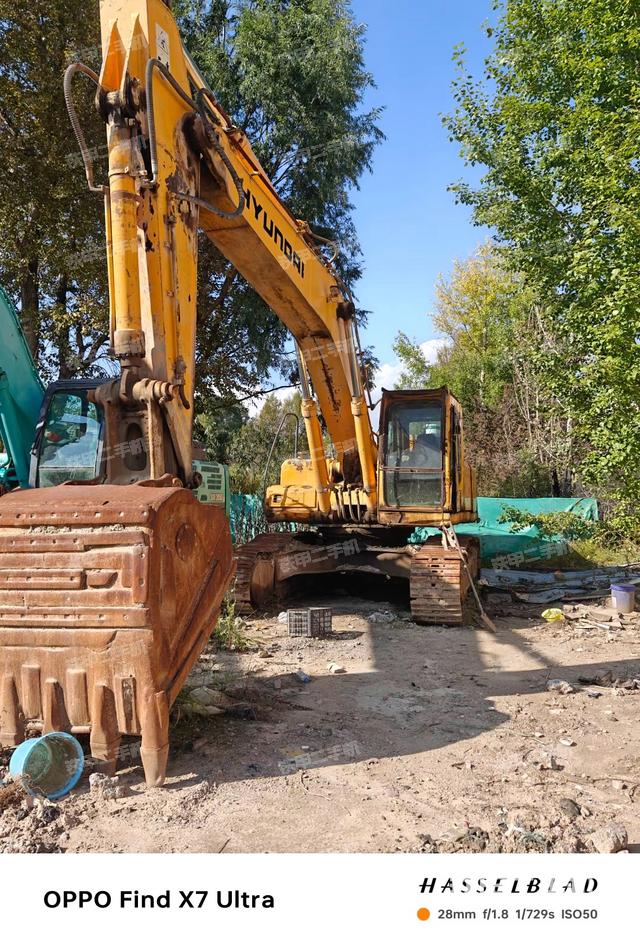现代R335LC-7挖掘机