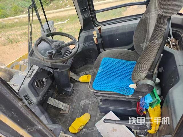 駕駛室工作臺（整機外觀及大件）