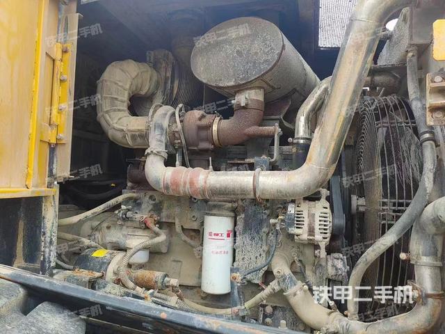 發(fā)動機左側(cè)（整機外觀及大件）