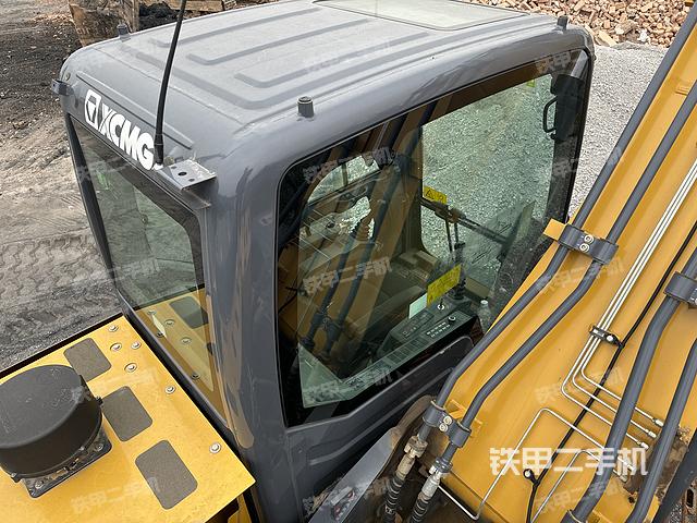 駕駛室頂部(整機外觀) 駕駛室頂部(整機外觀)
