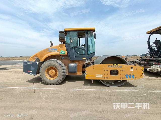 整機(jī)右后45°（設(shè)備外觀及核心部件）