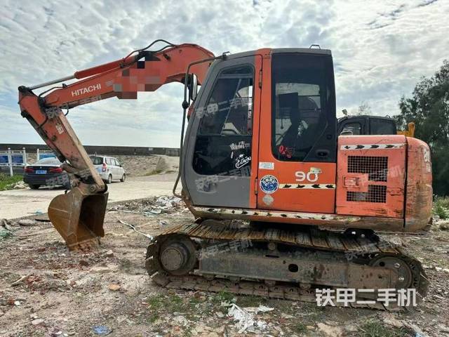 駕駛室整體（整機外觀）