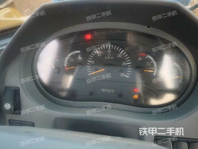 駕駛室操作臺（整機外觀及大件）