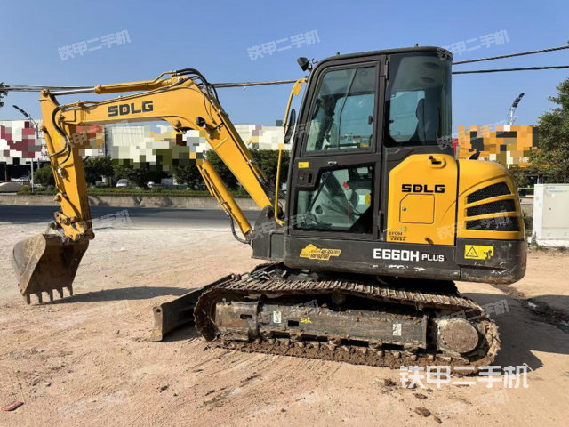 整機右后45°（整機外觀）