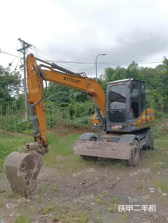 新源XYB75W-9挖掘机