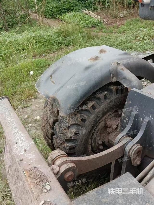 单侧履带整体（整机外观）