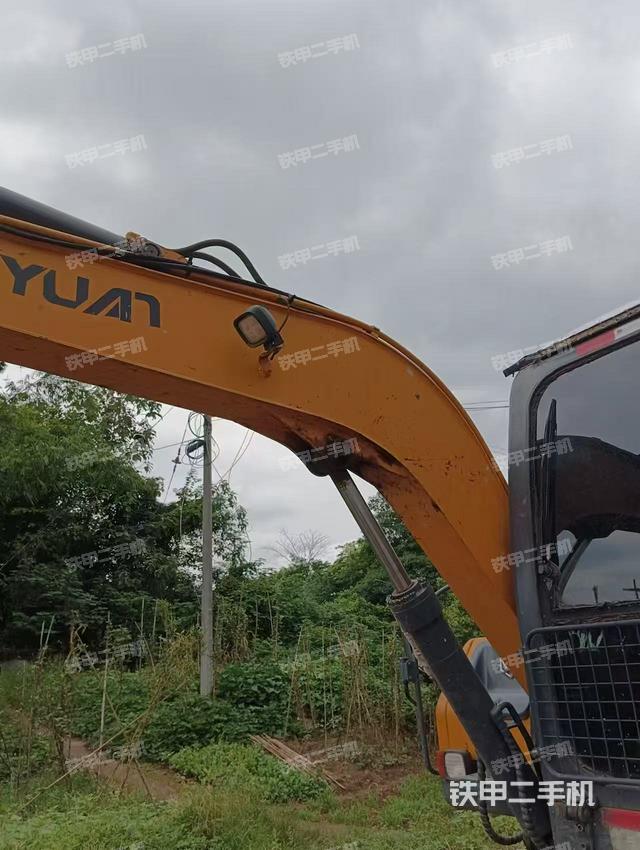 驾驶室整体（整机外观）