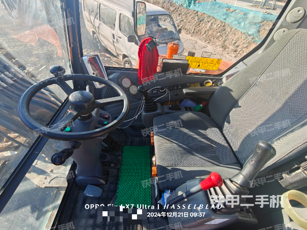 驾驶室整体（整机外观）