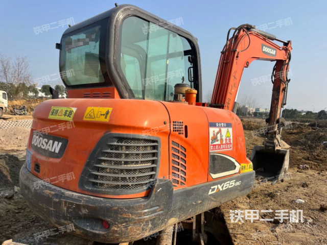 整機(jī)右后45°（整機(jī)外觀）