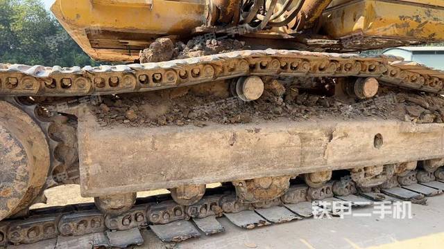 單側(cè)履帶整體（整機(jī)外觀）