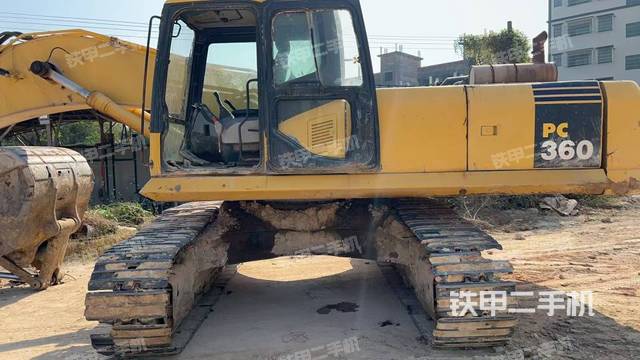 駕駛室整體（整機(jī)外觀）