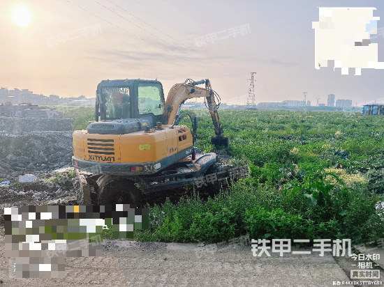 驾驶室顶部（整机外观）