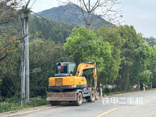 驾驶室整体（整机外观）