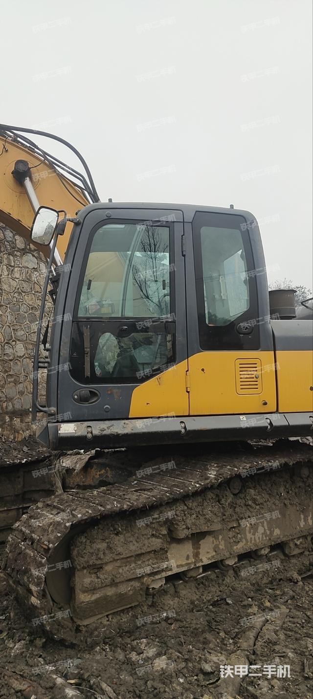 驾驶室整体（整机外观）