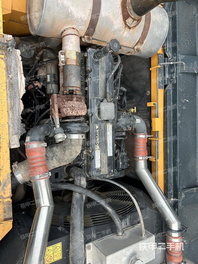 发动机整体俯视（整机外观）