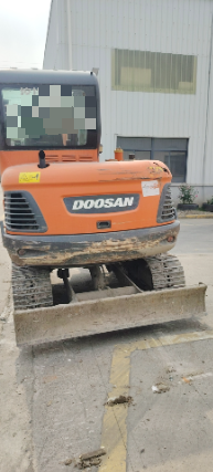 整機(jī)右后45°(整機(jī)外觀) 整機(jī)右后45°(整機(jī)外觀)