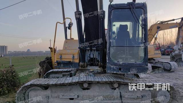 单侧履带整体（整机外观）