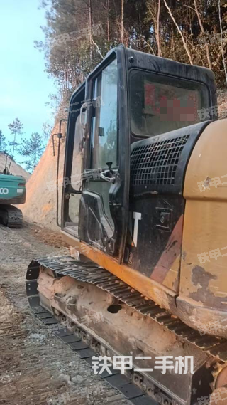 驾驶室整体（整机外观）