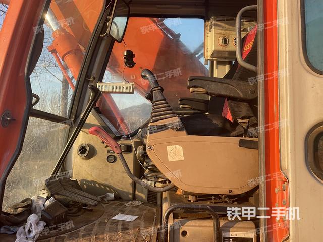 驾驶室整体（整机外观）