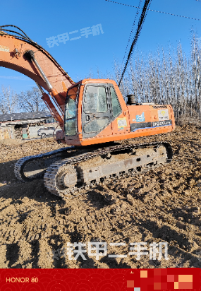 单侧履带整体（整机外观）