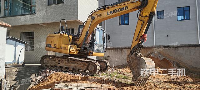 單側(cè)履帶整體（整機(jī)外觀）