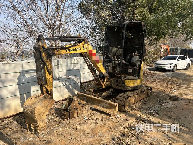 駕駛室整體（整機外觀）