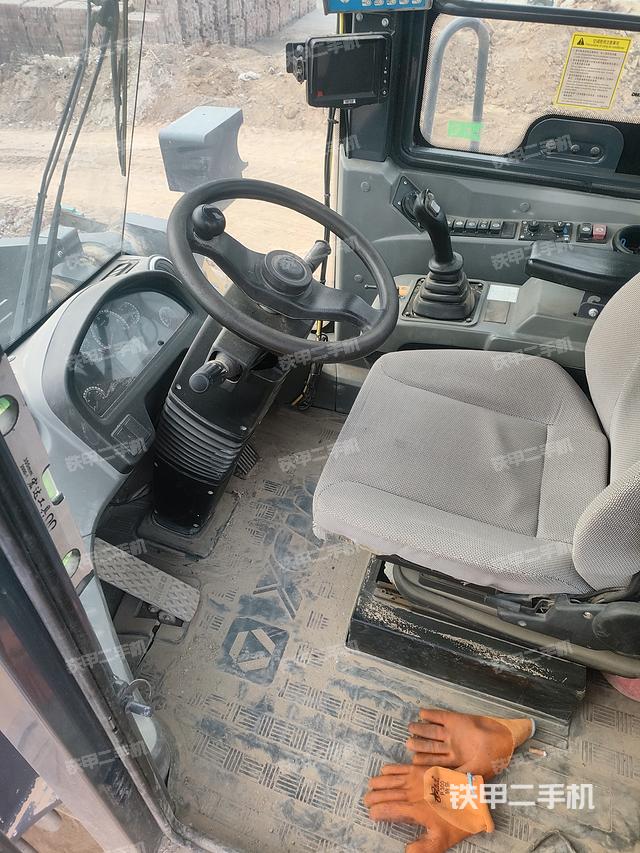 驾驶室工作台（整机外观及大件）