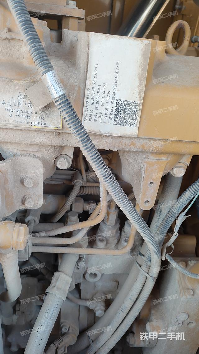 发动机右侧（整机外观及大件）