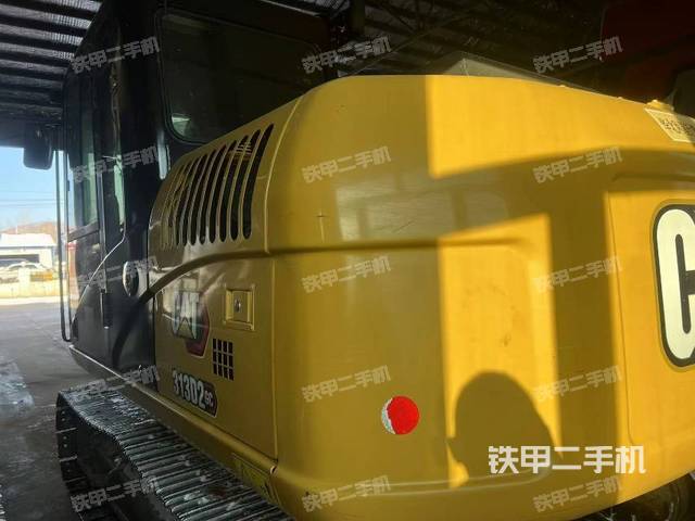 駕駛室頂部(整機外觀) 駕駛室頂部(整機外觀)